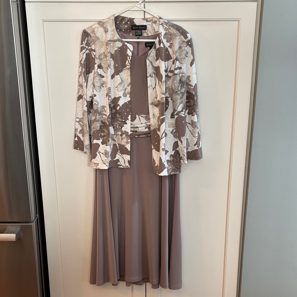 Jessica Howard Size 10 Taupe Sleeveless Dress with Floral Bedazzled Jacket